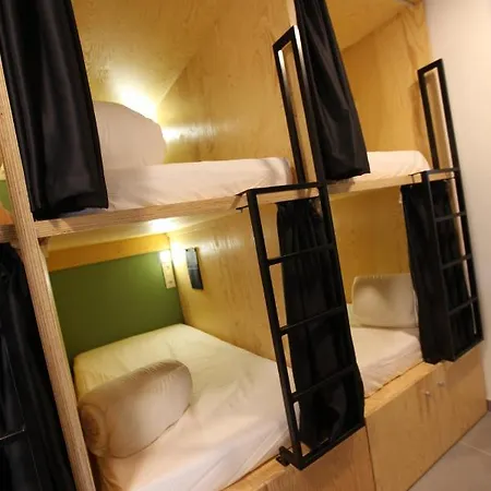 Hostel Vtz The Botanic Saragossa