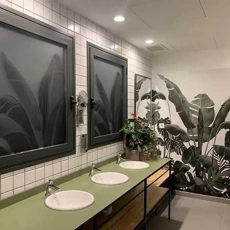 Vtz The Botanic Ostello