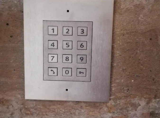 Vtz The Botanic Hostel *