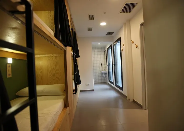 Vtz The Botanic Hostel Saragossa