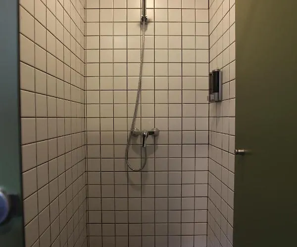 Vtz The Botanic Hostel